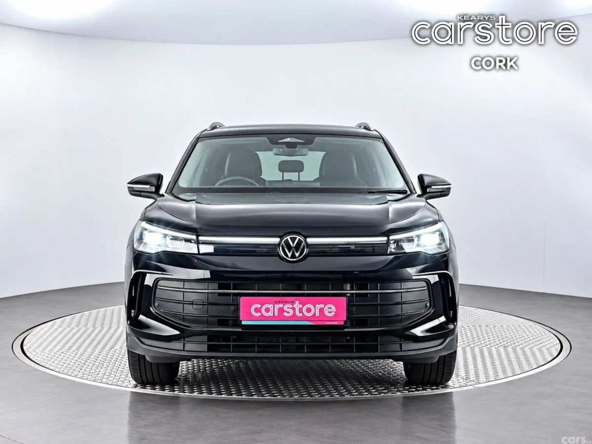 Volkswagen Tiguan SUV, Petrol Hybrid, 2024, Black