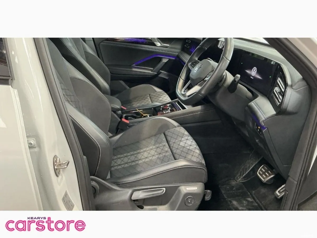 Volkswagen Tiguan SUV, Petrol Hybrid, 2025, White