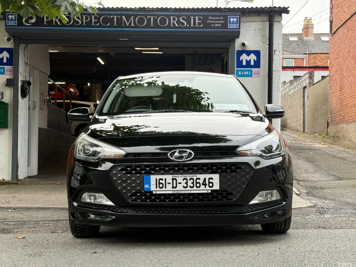 Hyundai i20 Hatchback, Petrol, 2016, Black