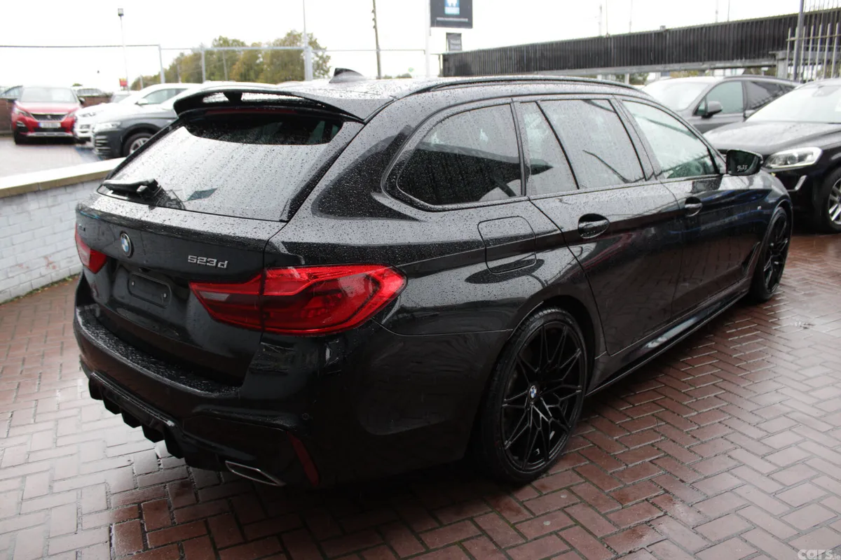 BMW 5-Series Estate, Diesel, 2019, Black
