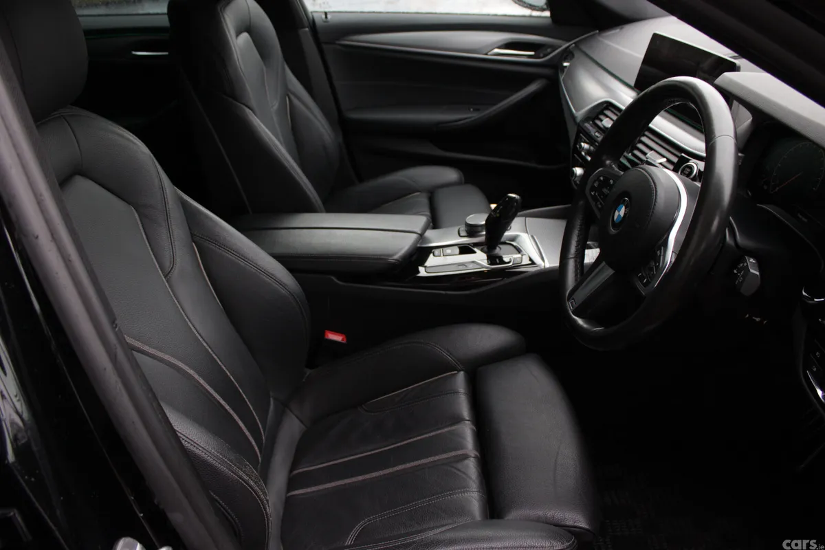 BMW 5-Series Estate, Diesel, 2019, Black
