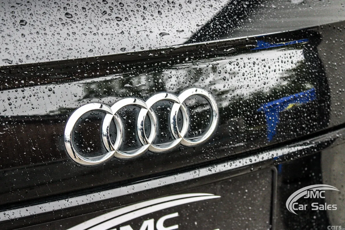 Audi Q5 SUV, Petrol Hybrid, 2023, Black