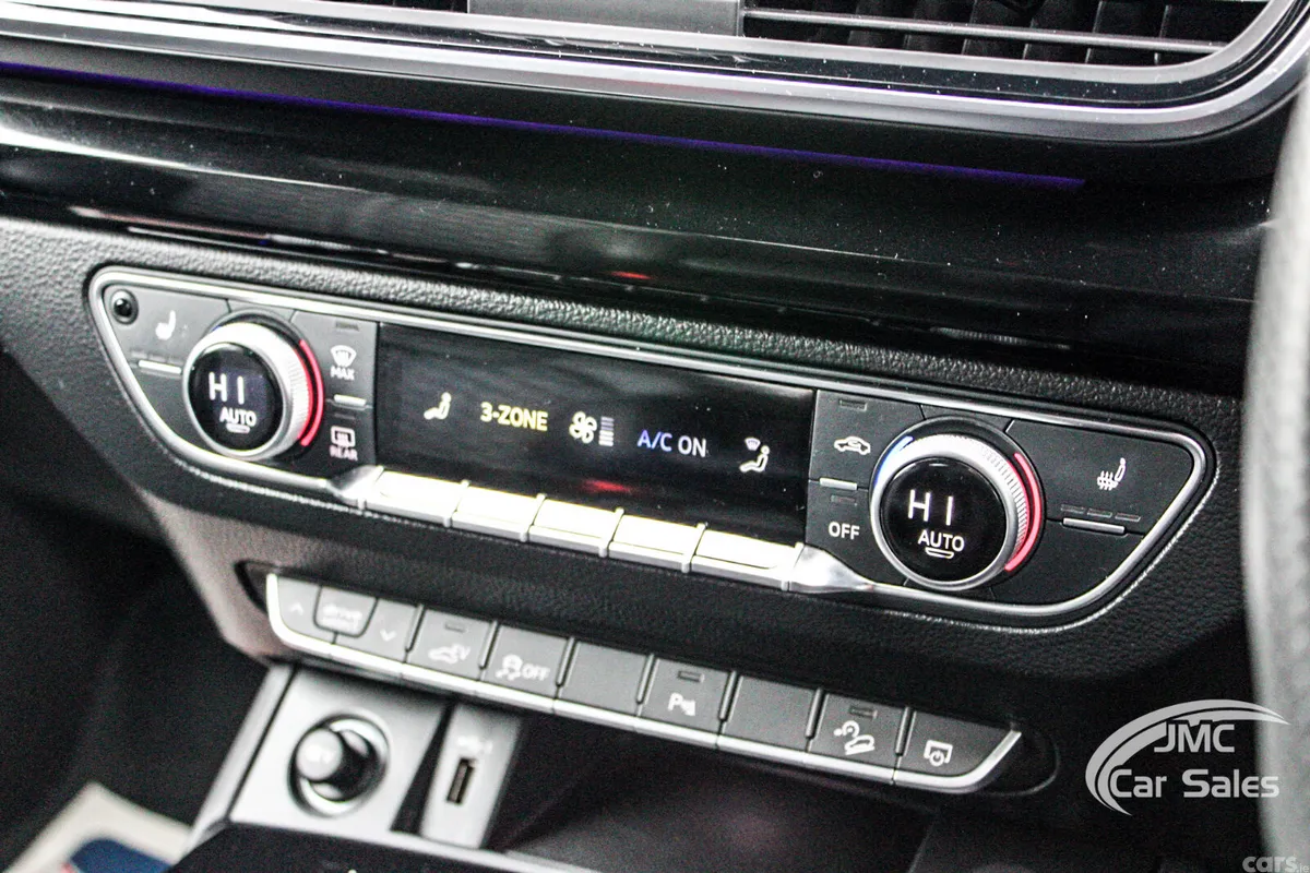 Audi Q5 SUV, Petrol Hybrid, 2023, Black