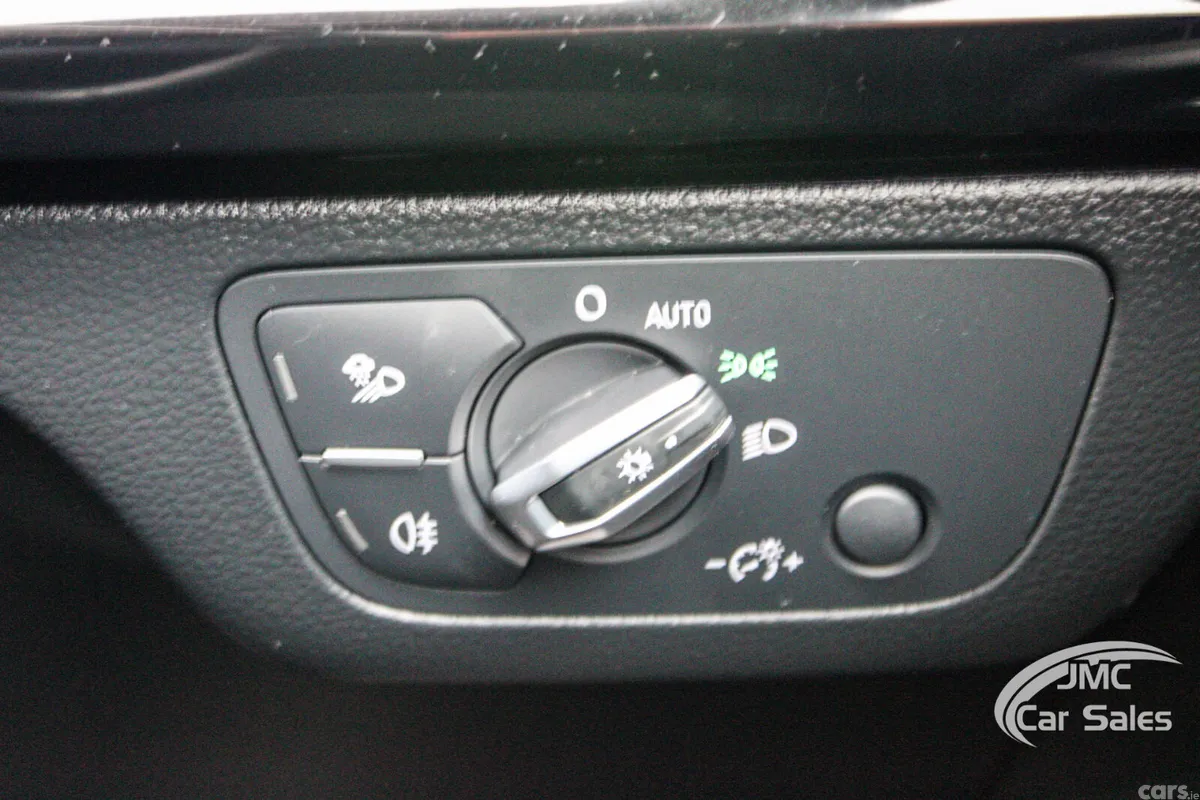 Audi Q5 SUV, Petrol Hybrid, 2023, Black