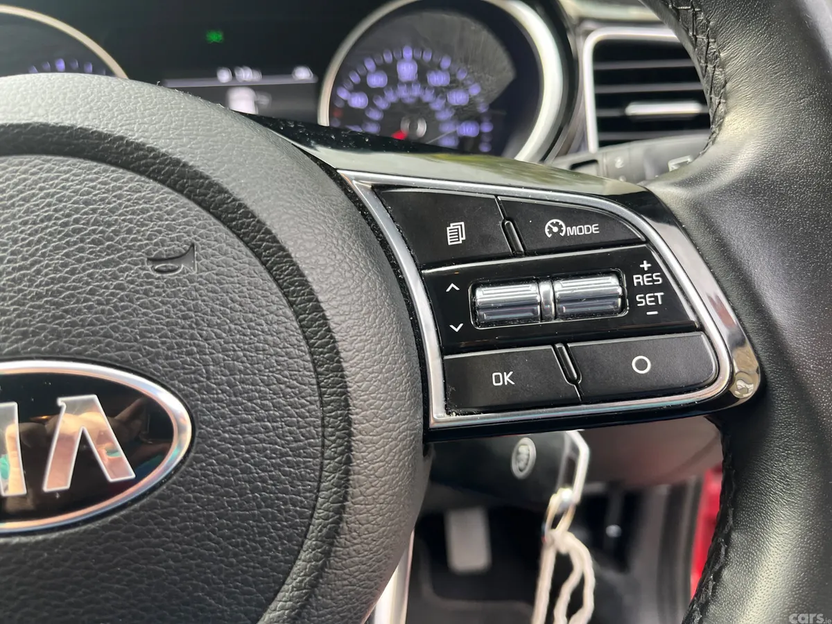 Kia Ceed Hatchback, Diesel, 2019, Red