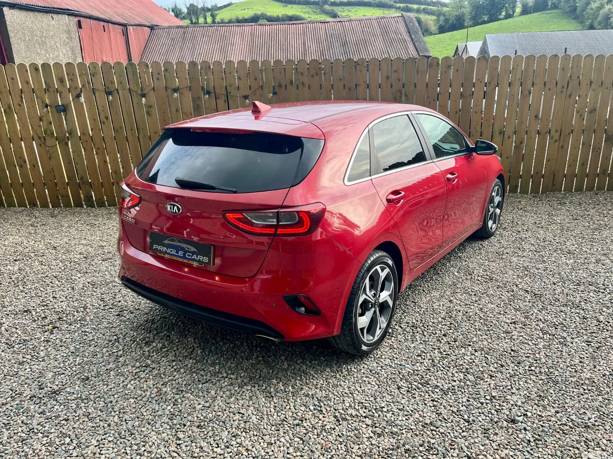 Kia Ceed Hatchback, Diesel, 2019, Red