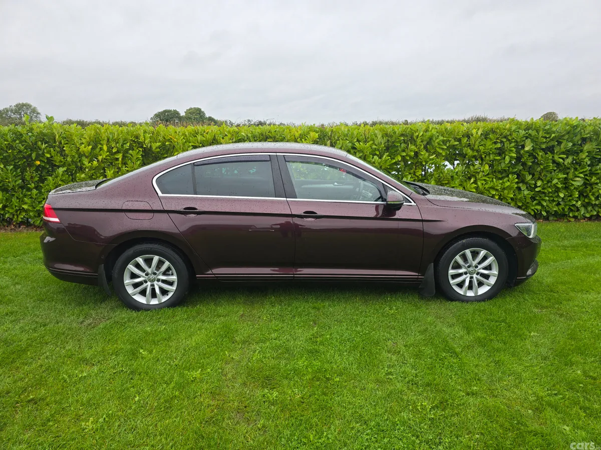 Volkswagen Passat Saloon, Diesel, 2017, Red