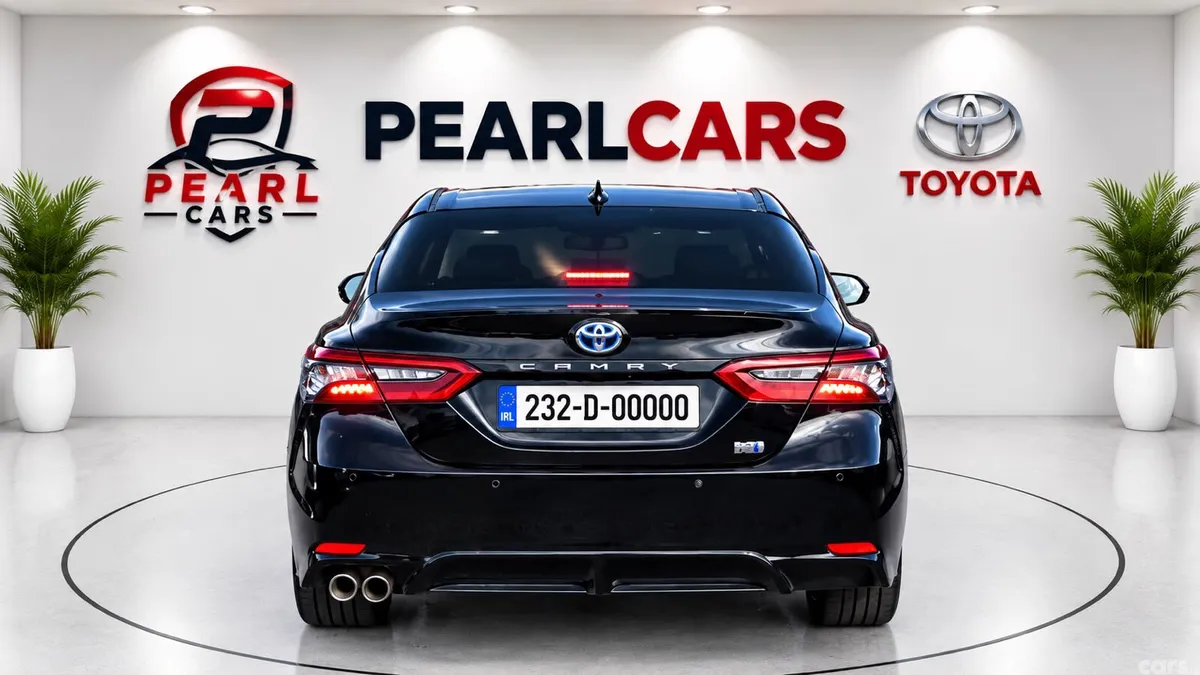 Toyota Camry Saloon, Petrol Hybrid, 2023, Black