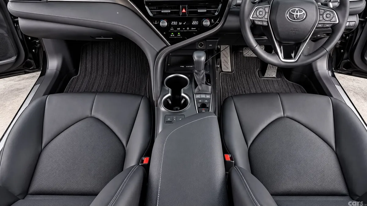 Toyota Camry Saloon, Petrol Hybrid, 2023, Black