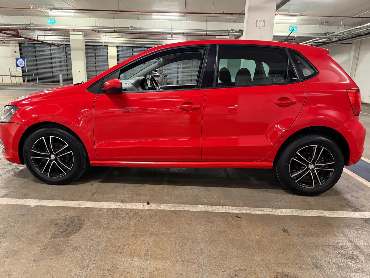 Volkswagen Polo Hatchback, Petrol, 2014, Red