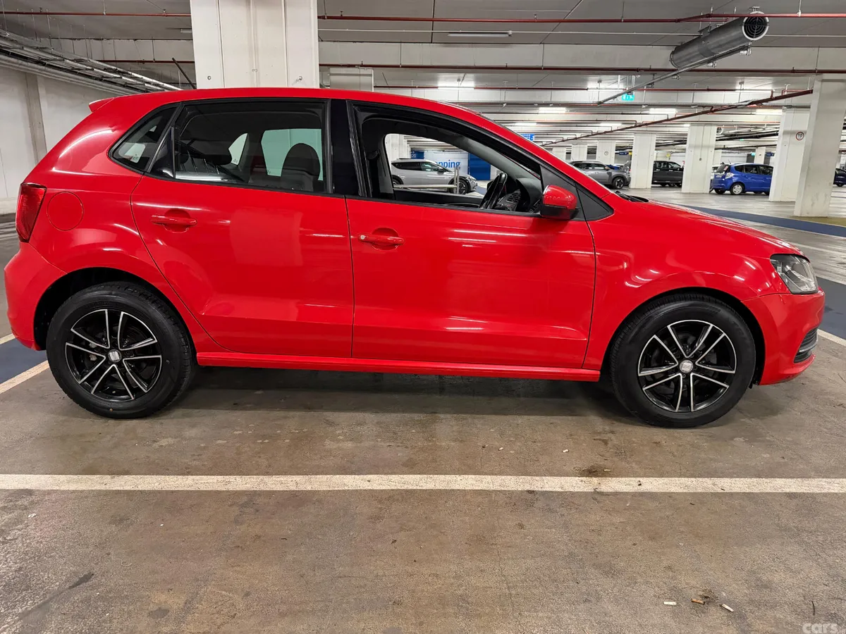Volkswagen Polo Hatchback, Petrol, 2014, Red