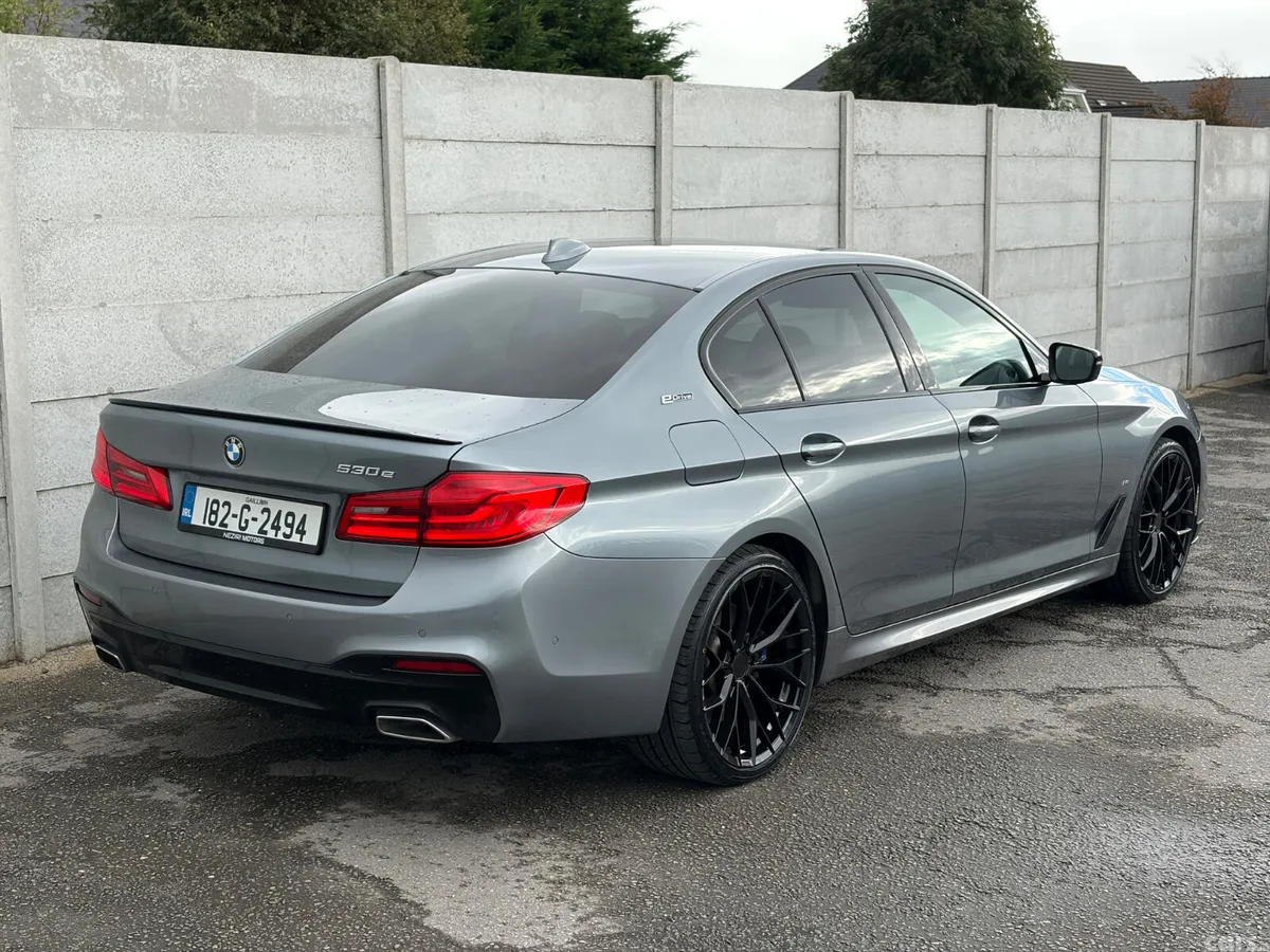 BMW 5-Series Saloon, Petrol Plug-in Hybrid, 2018, Blue