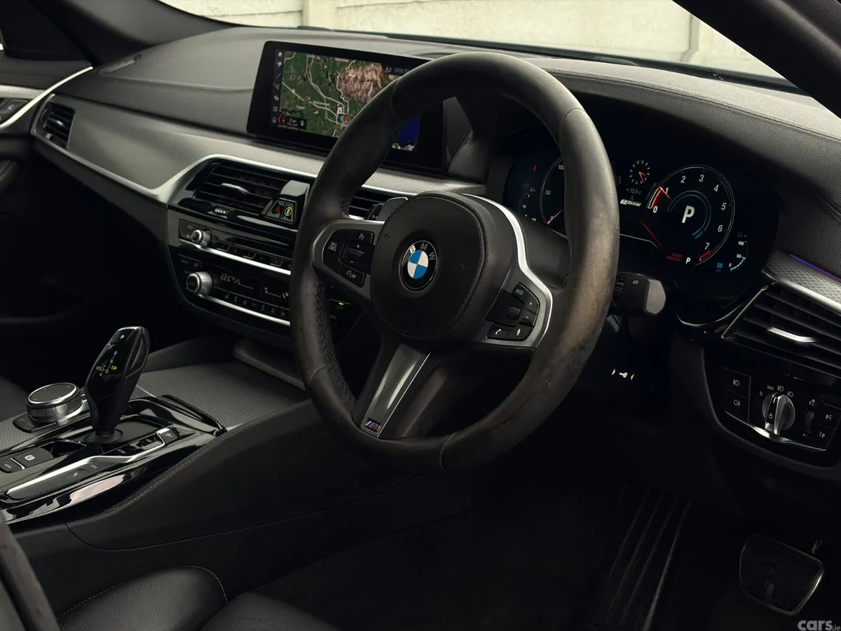 BMW 5-Series Saloon, Petrol Plug-in Hybrid, 2018, Blue