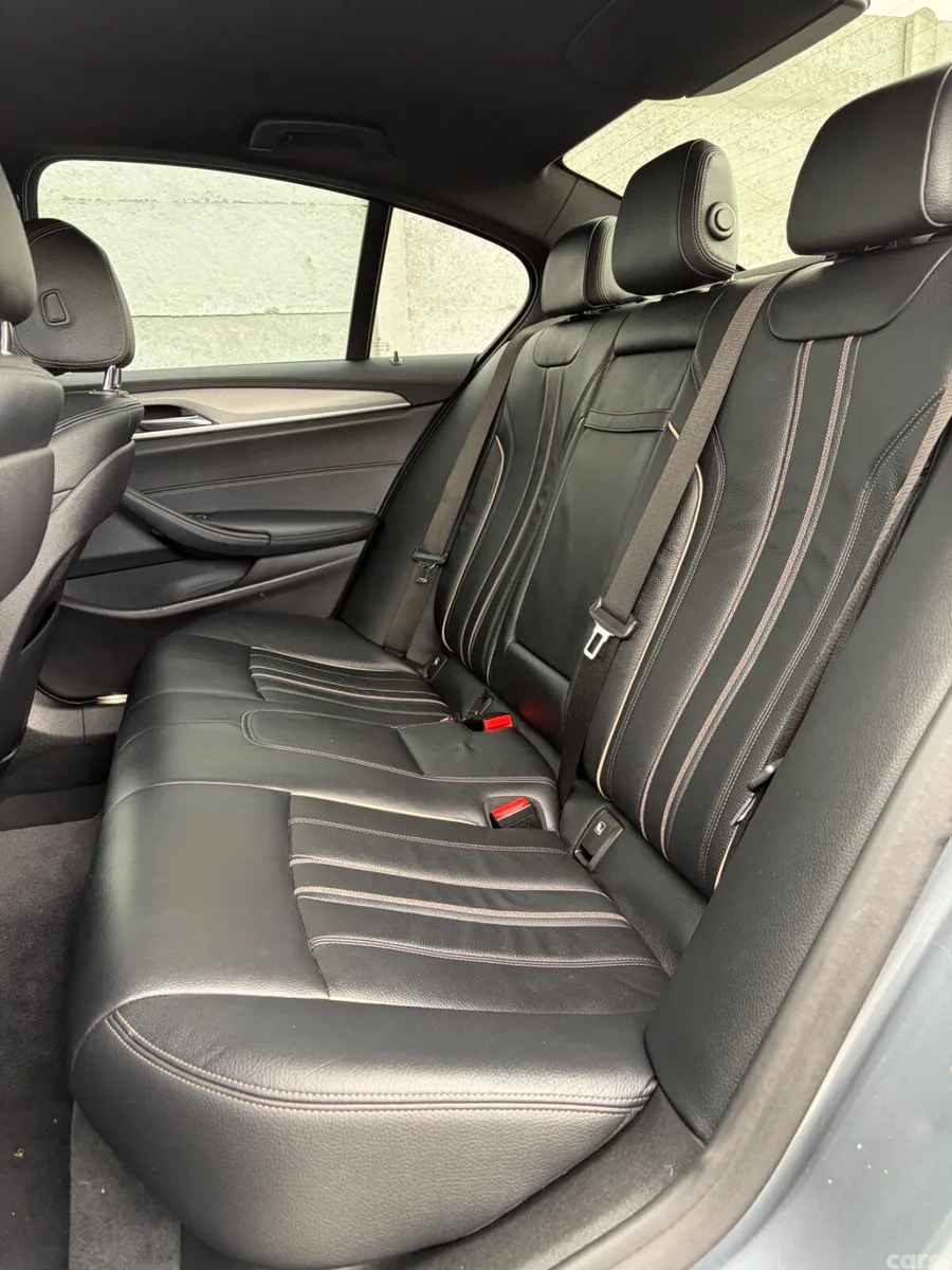 BMW 5-Series Saloon, Petrol Plug-in Hybrid, 2018, Blue