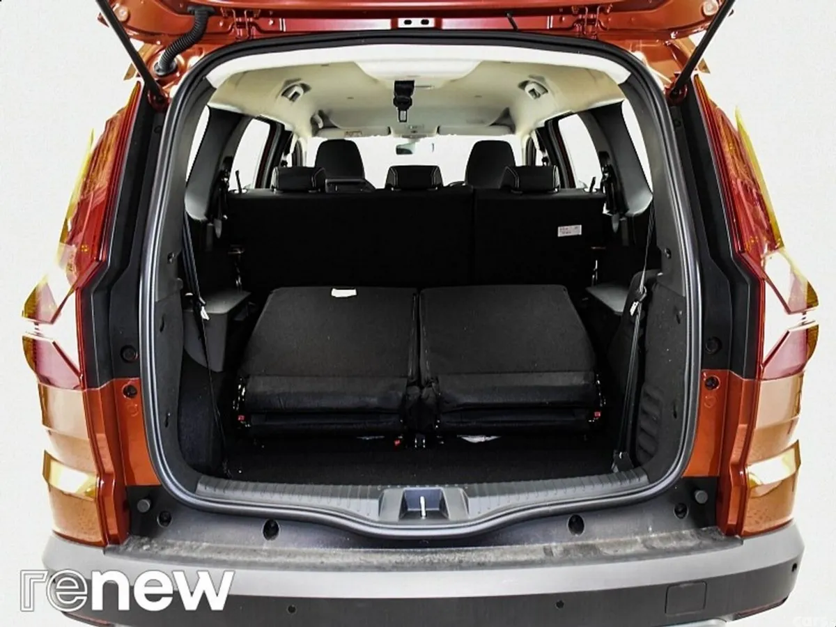 Dacia Jogger MPV, Petrol, 2023, Brown