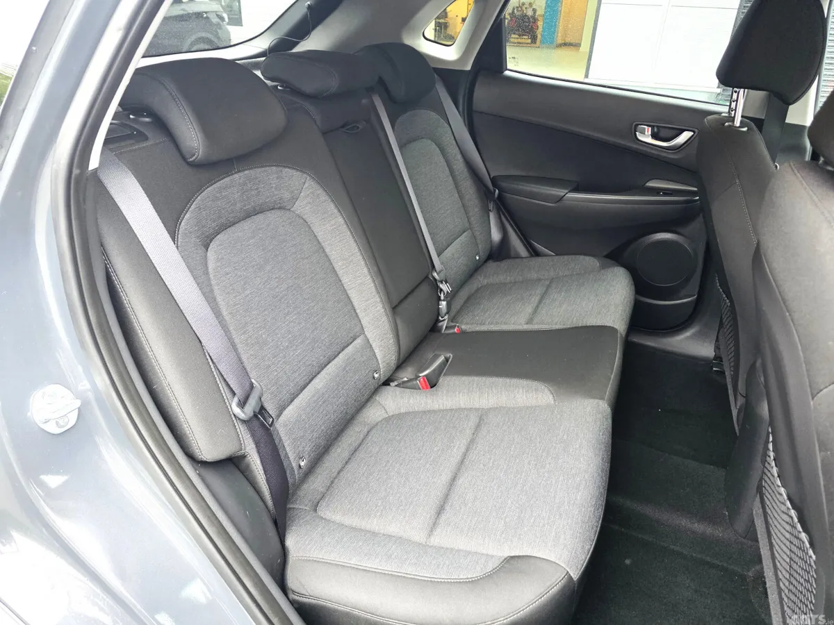 Hyundai KONA SUV, Electric, 2023, Grey