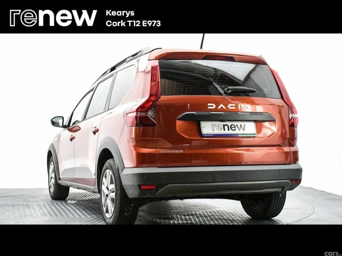 Dacia Jogger MPV, Petrol, 2023, Brown