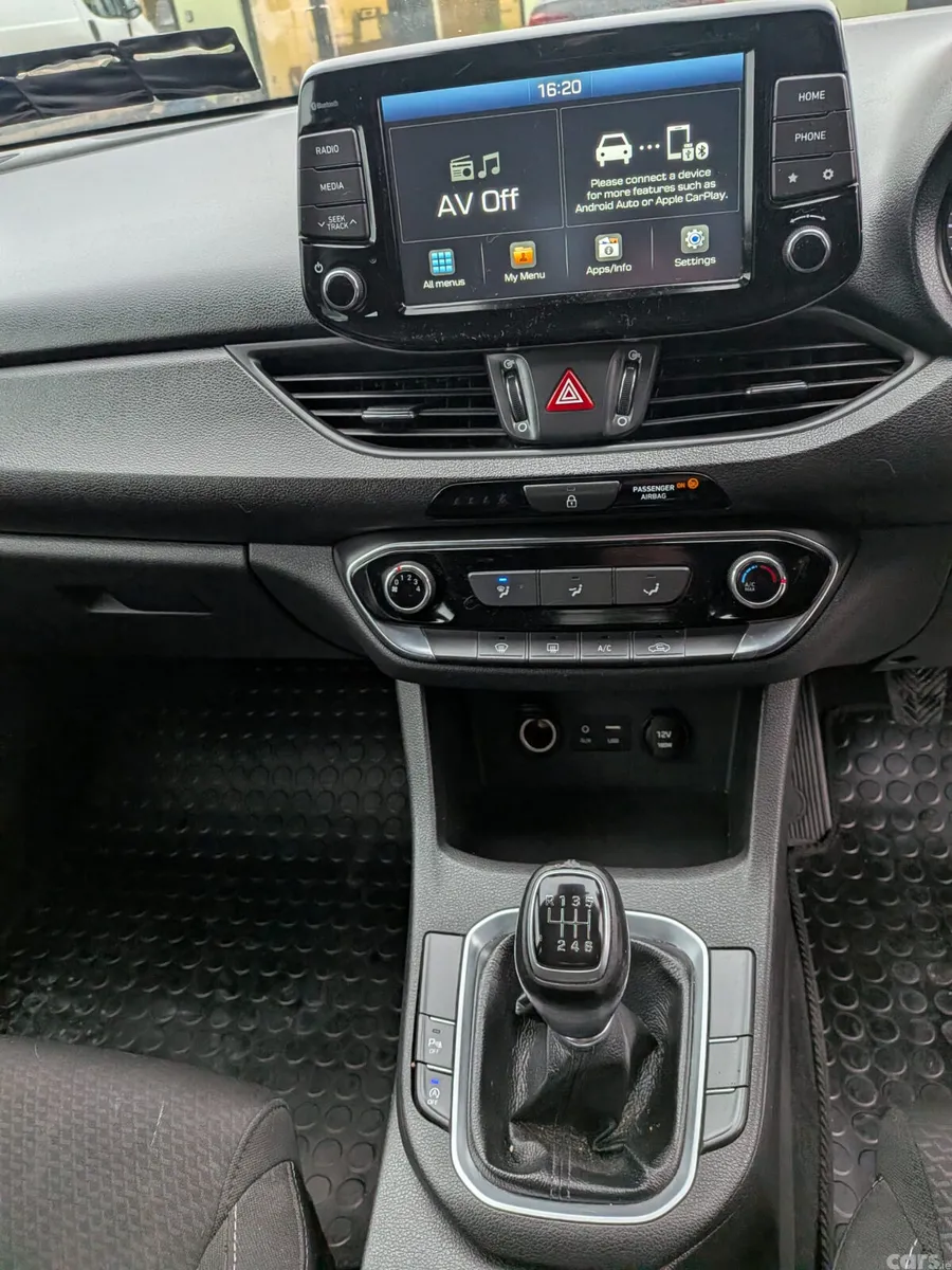 Hyundai i30 Hatchback, Petrol, 2020, White