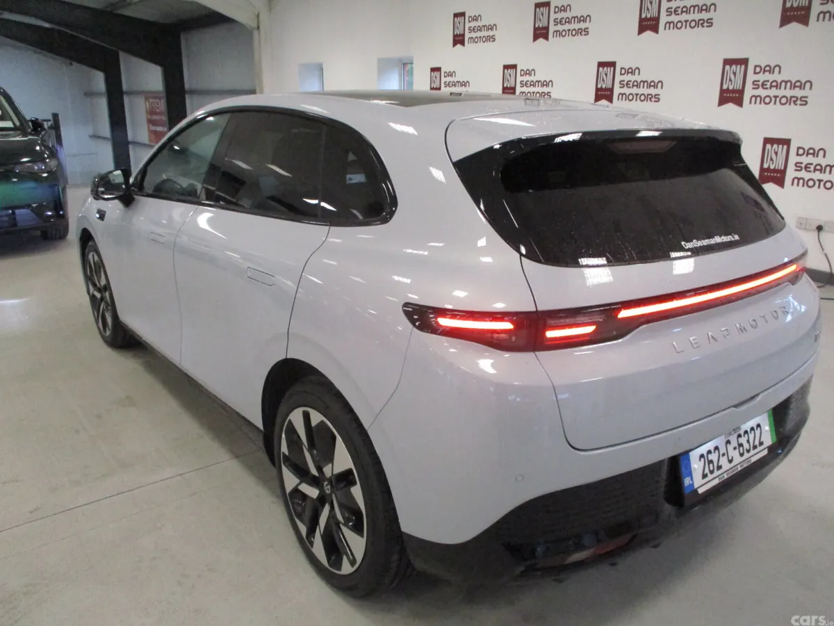 Leapmotor B05 Hatchback, Electric, 2026, Grey