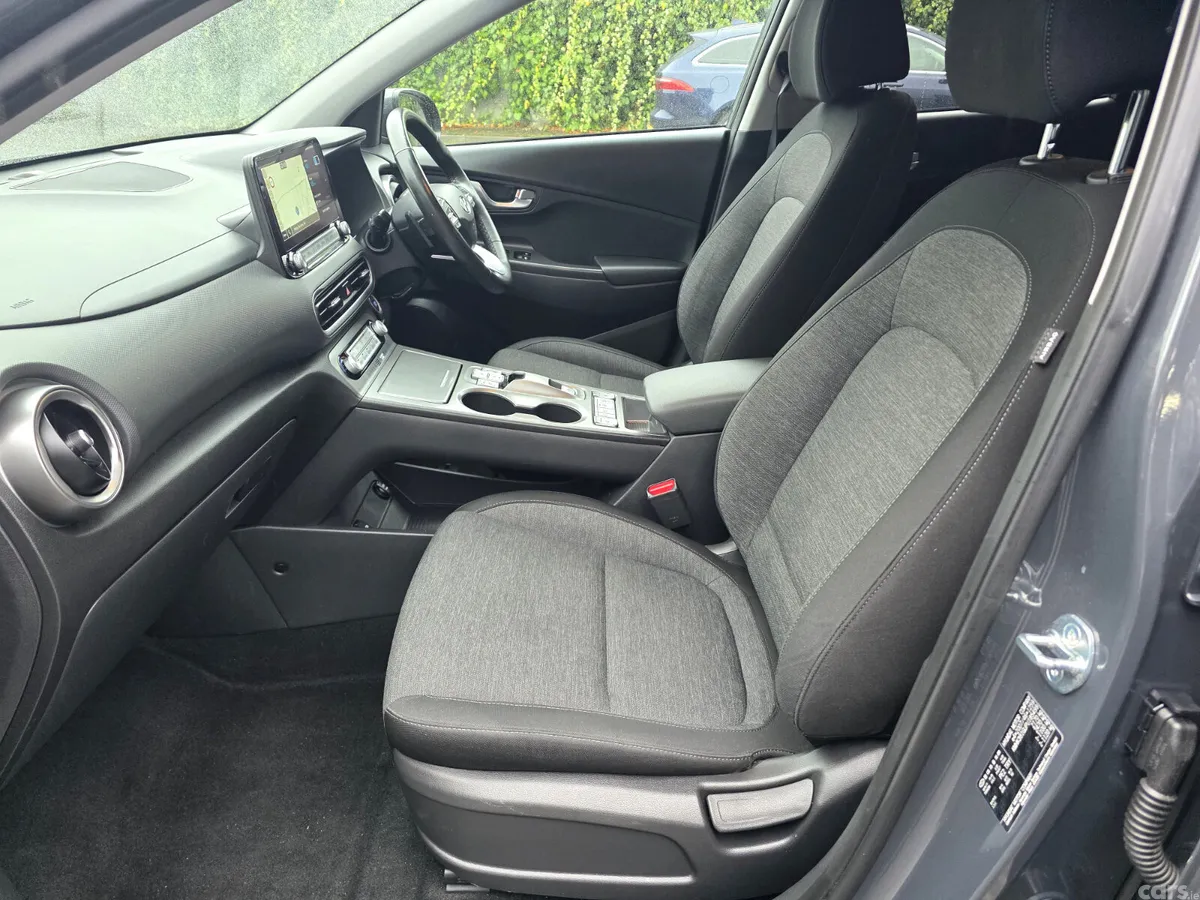 Hyundai KONA SUV, Electric, 2023, Grey