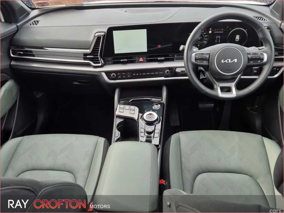 Kia Sportage SUV, Petrol Hybrid, 2025, White