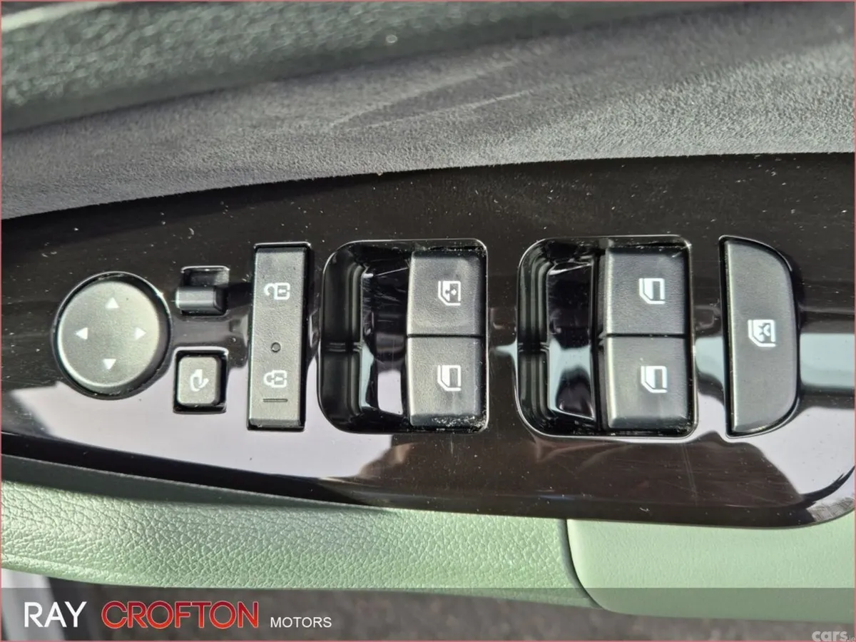 Kia Sportage SUV, Petrol Hybrid, 2025, White