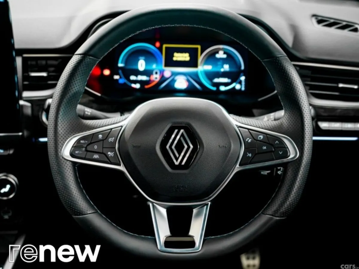 Renault Arkana Hatchback, Petrol, 2024, Red