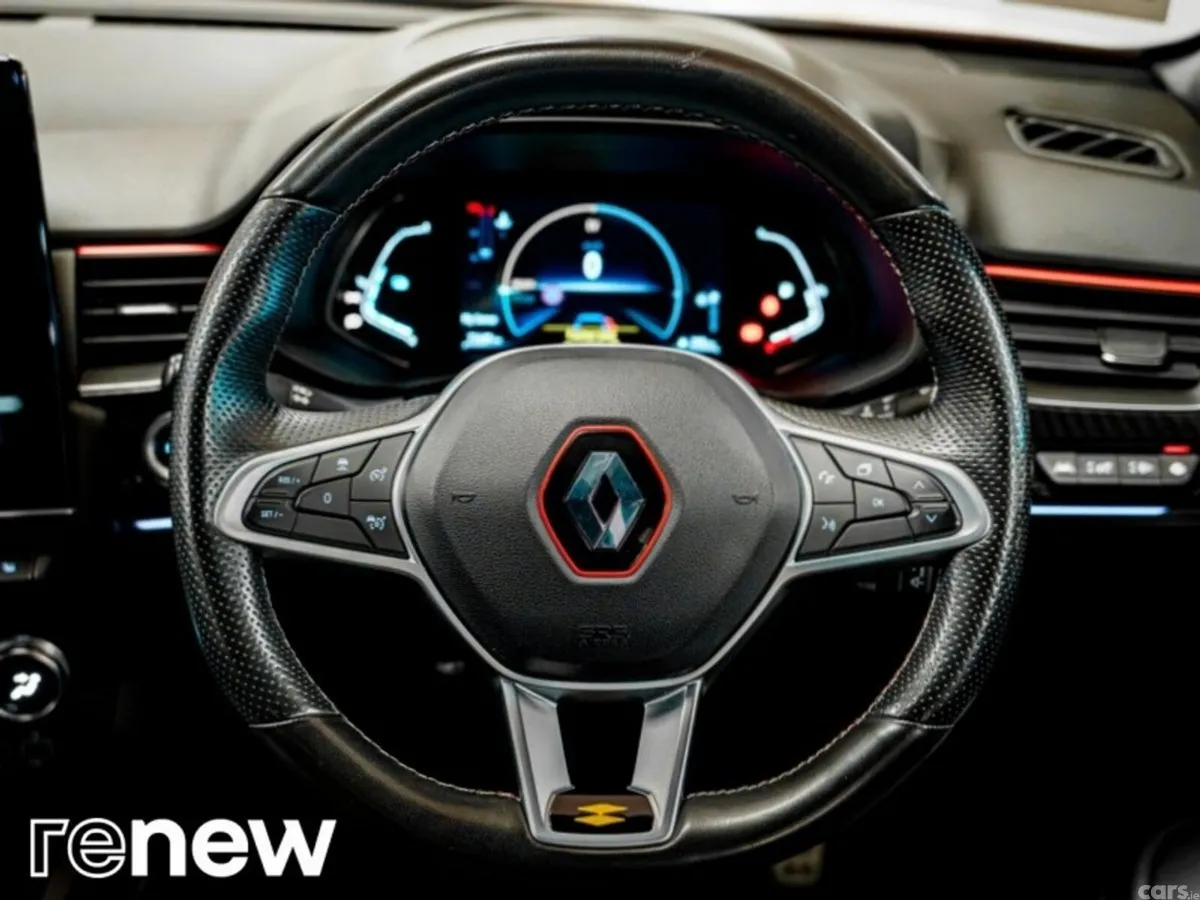 Renault Arkana Hatchback, Petrol, 2023, Red