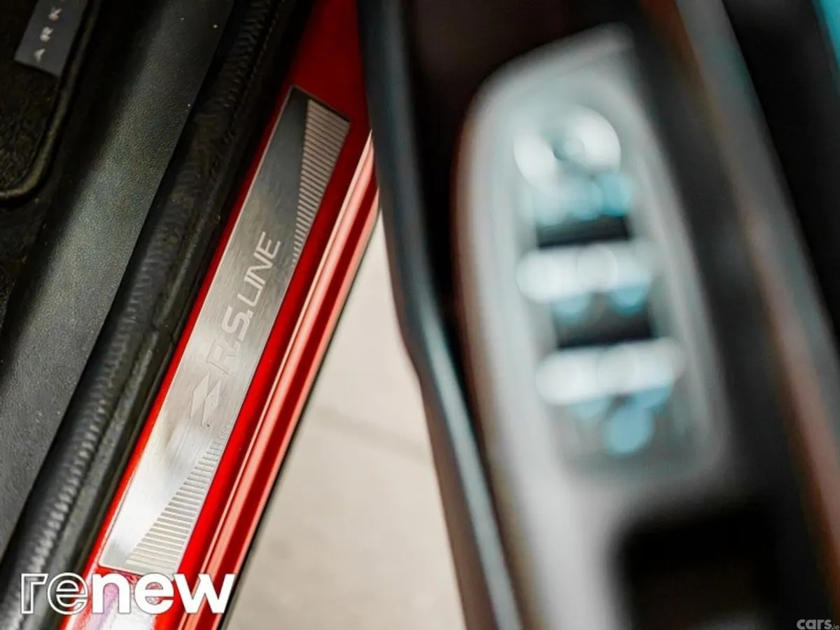 Renault Arkana Hatchback, Petrol, 2023, Red