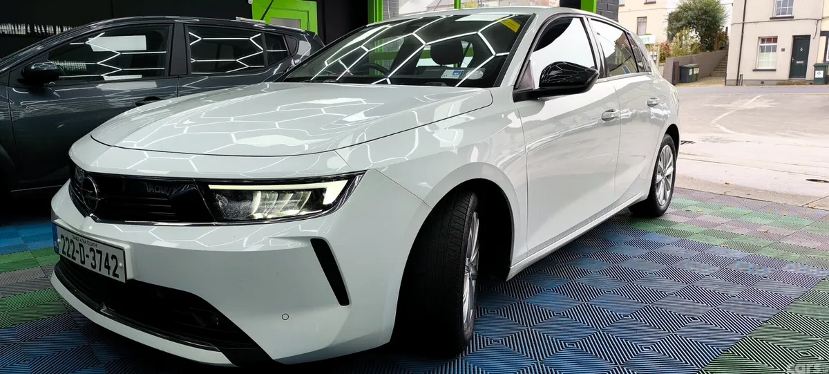 Opel Astra Hatchback, Diesel, 2022, White