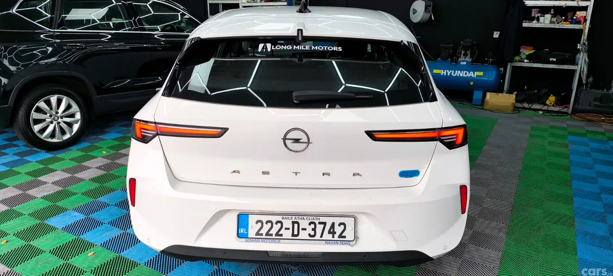 Opel Astra Hatchback, Diesel, 2022, White