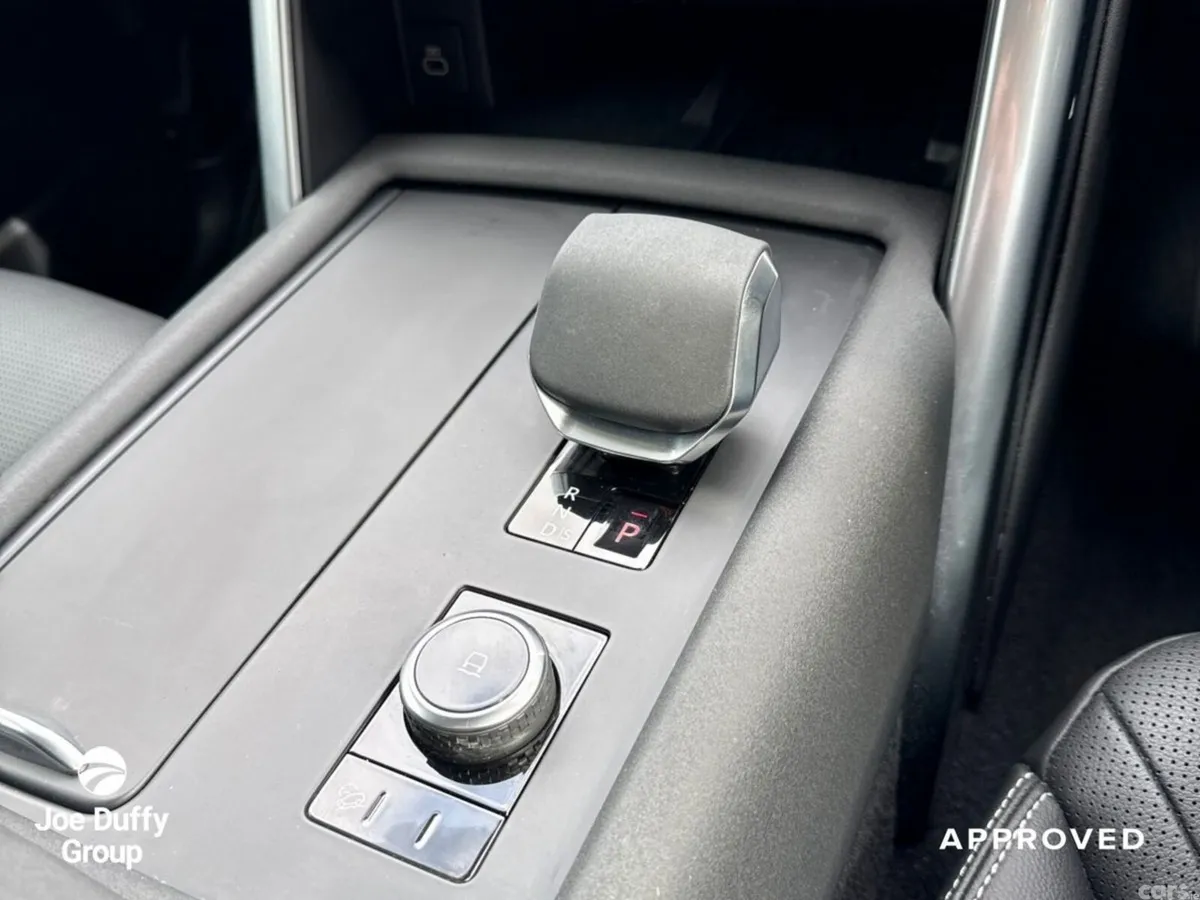 Land Rover Discovery SUV, Diesel, 2024, Black