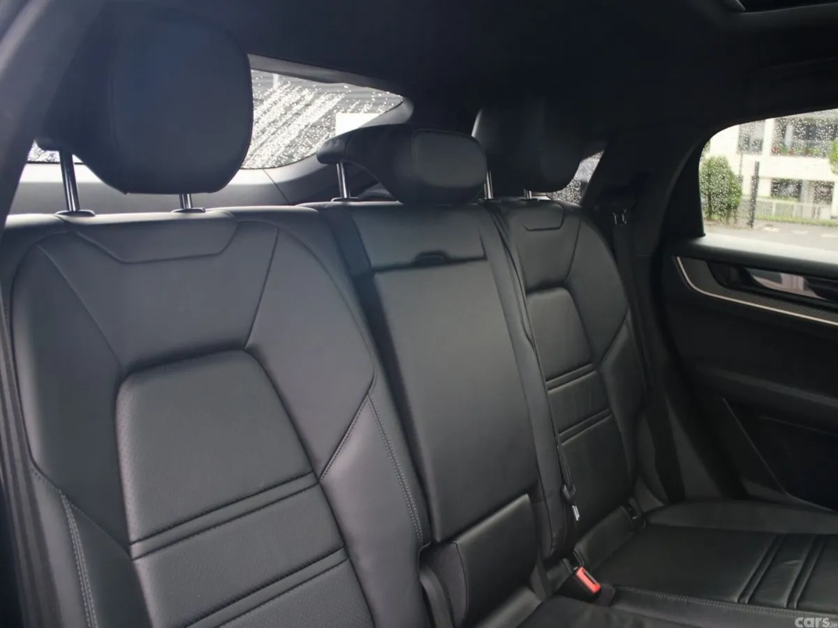 Porsche Cayenne SUV, Petrol Plug-in Hybrid, 2024, Silver