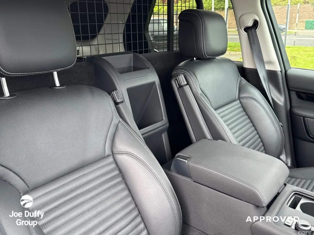 Land Rover Discovery SUV, Diesel, 2024, Black