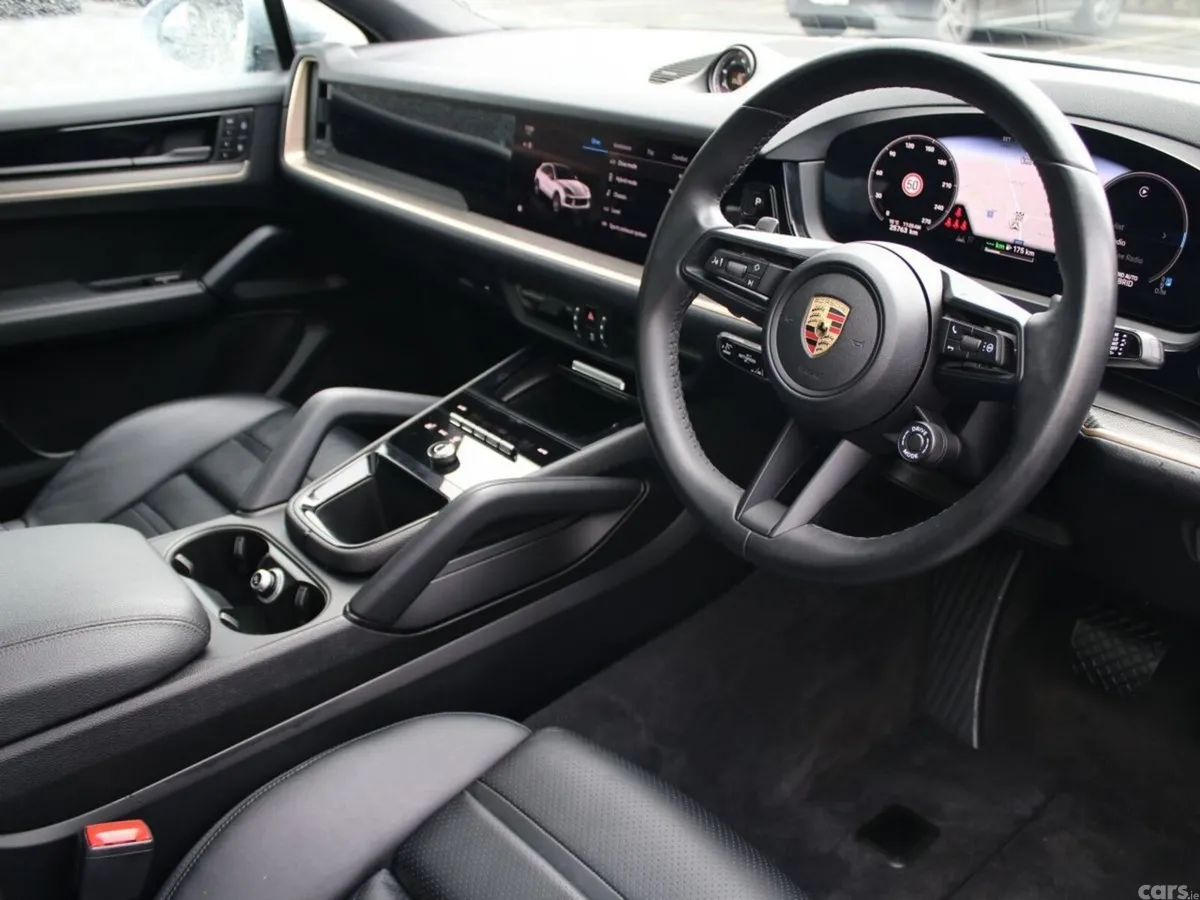 Porsche Cayenne SUV, Petrol Plug-in Hybrid, 2024, Silver