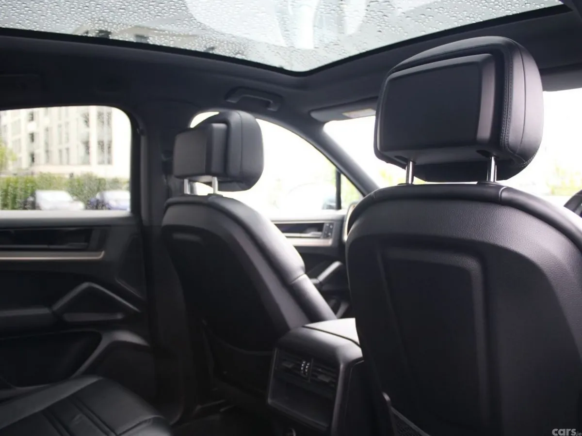 Porsche Cayenne SUV, Petrol Plug-in Hybrid, 2024, Silver