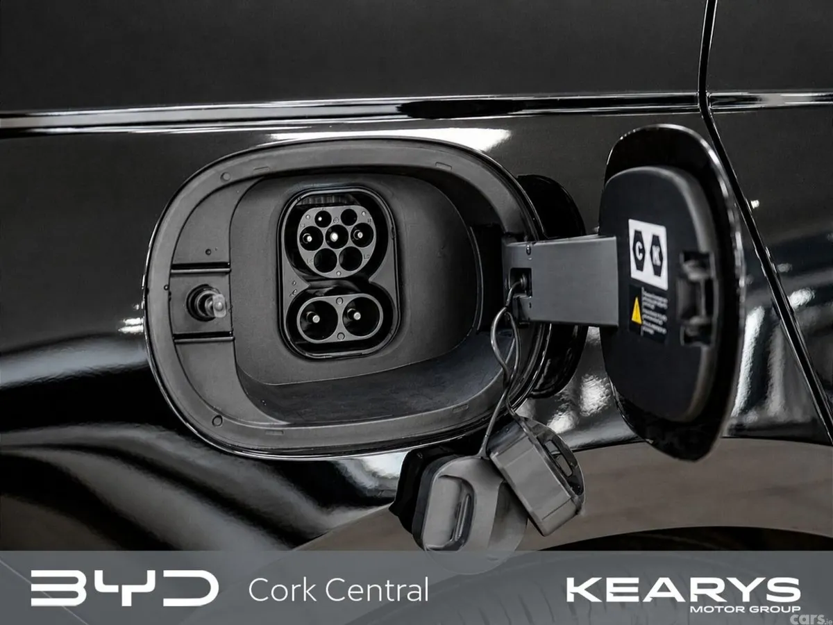 BYD Seal 6 Hatchback, Petrol Plug-in Hybrid, 2026, Black