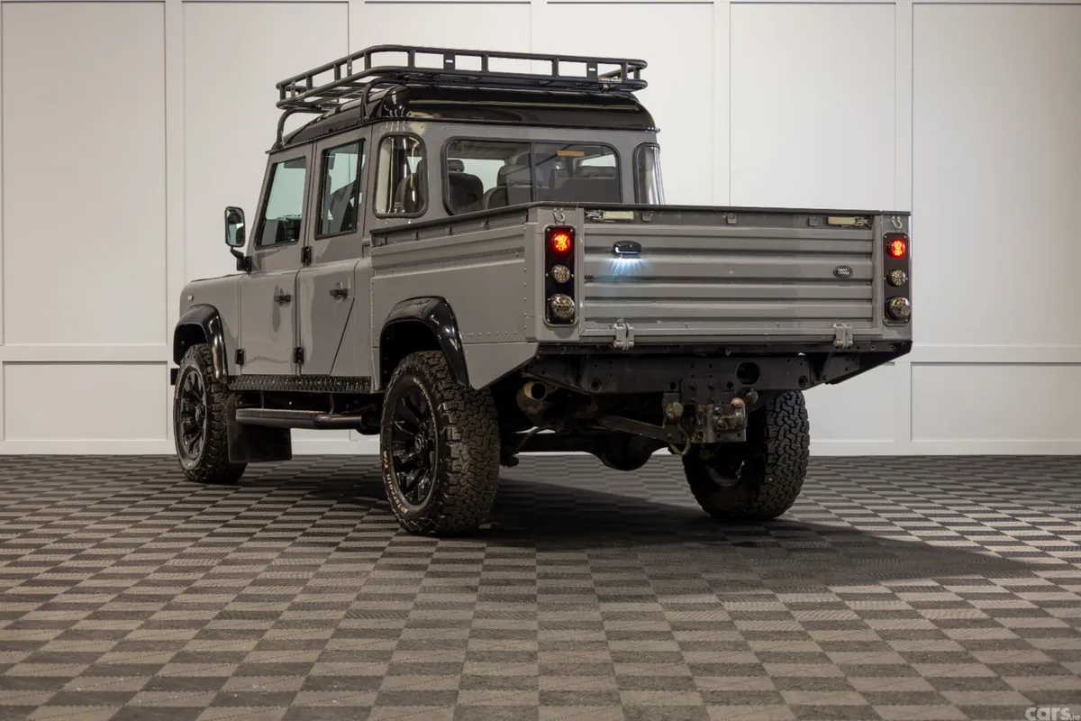 Land Rover Defender SUV, Diesel, 2017, Grey