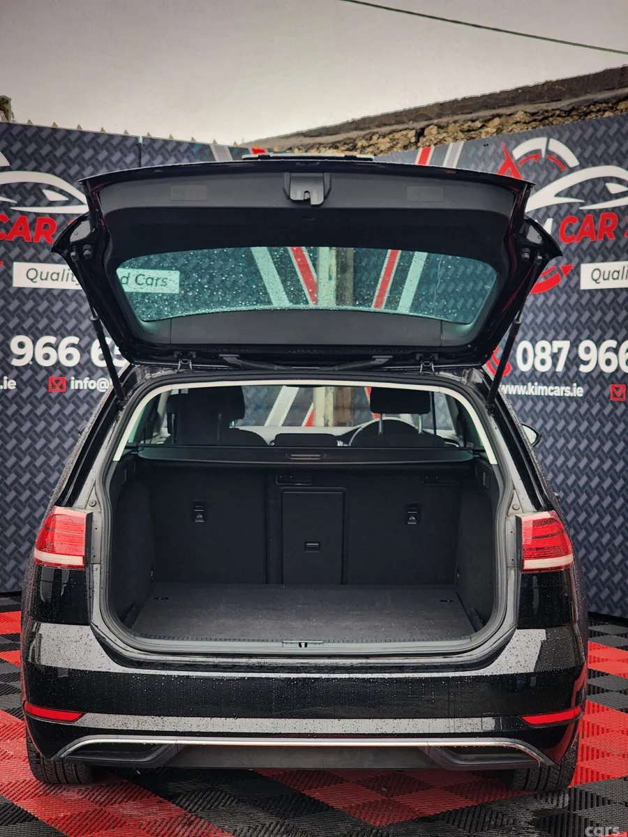 Volkswagen Golf Estate, Petrol, 2019, Black