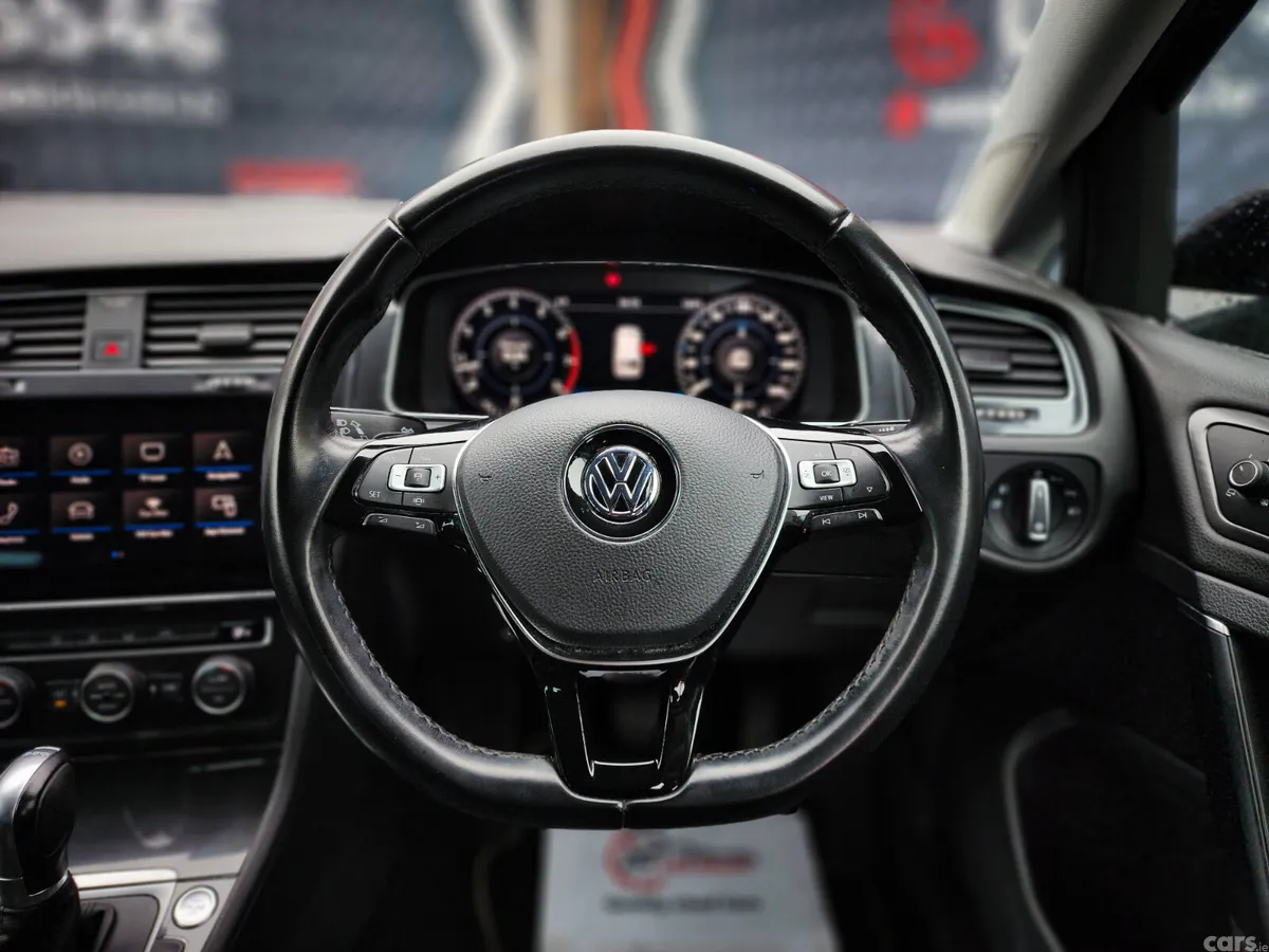 Volkswagen Golf Estate, Petrol, 2019, Black