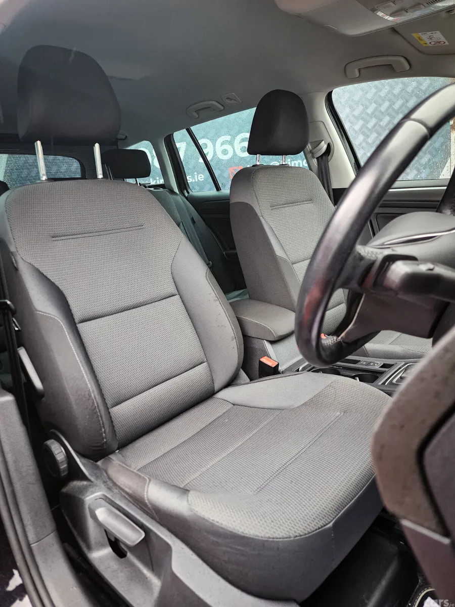 Volkswagen Golf Estate, Petrol, 2019, Black