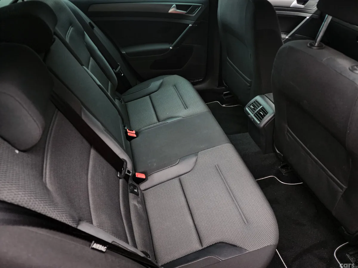 Volkswagen Golf Estate, Petrol, 2019, Black
