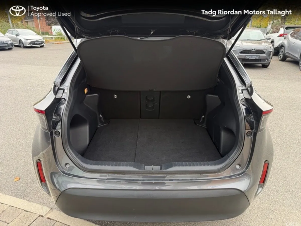 Toyota Yaris Cross SUV, Petrol Hybrid, 2026, Grey