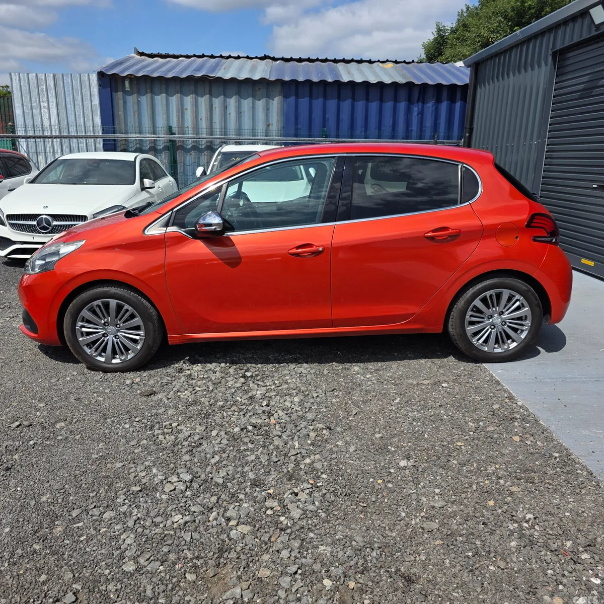 Peugeot 208 Hatchback, Petrol, 2017, Orange