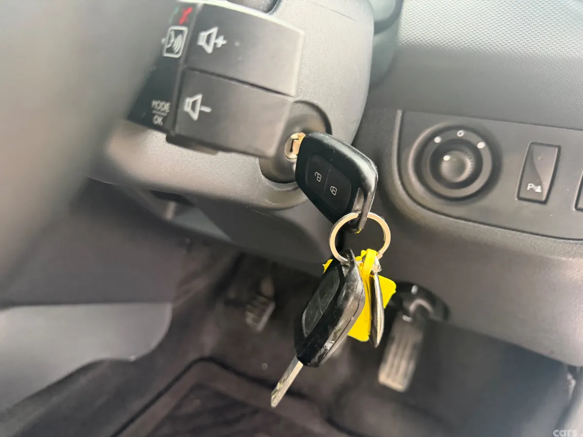 Dacia Logan Estate, Petrol, 2017, White