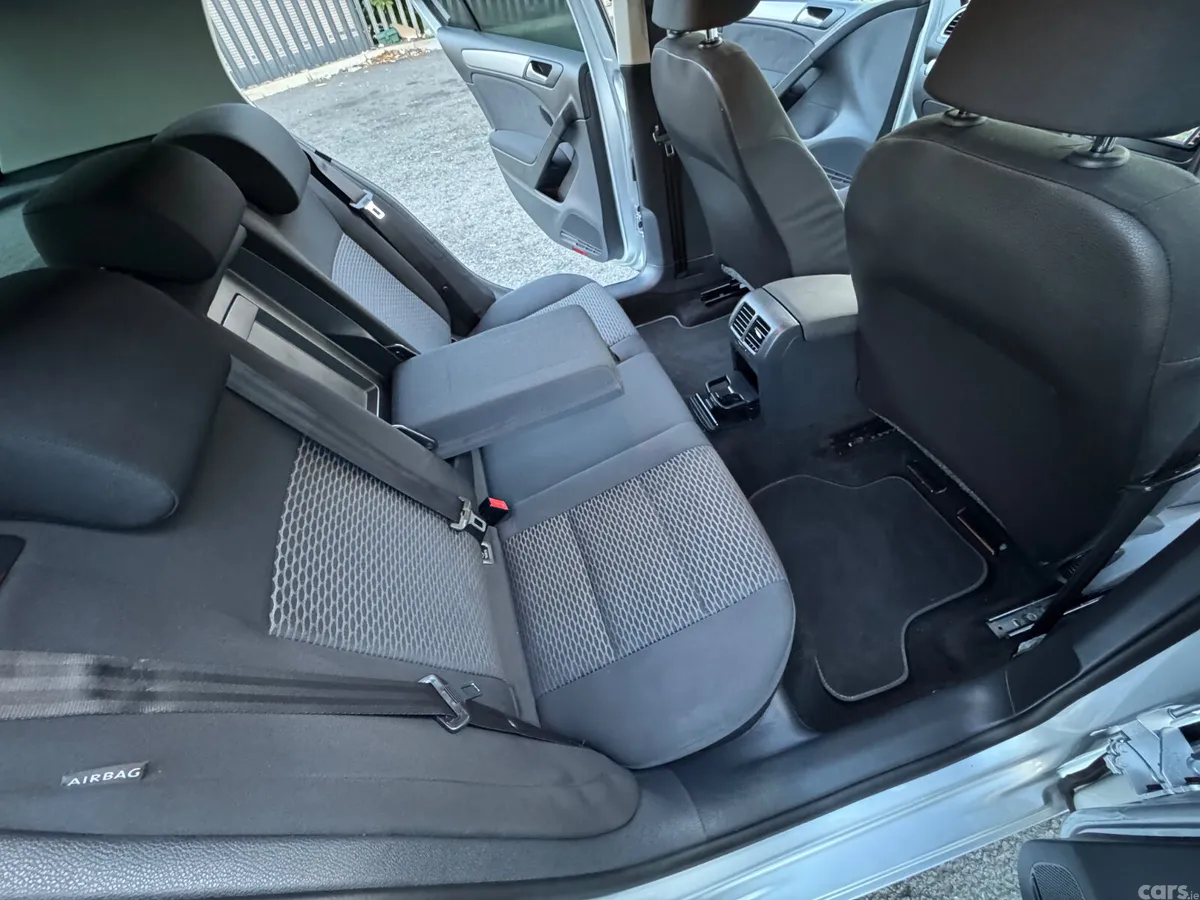 Volkswagen Golf Hatchback, Petrol, 2012, Silver