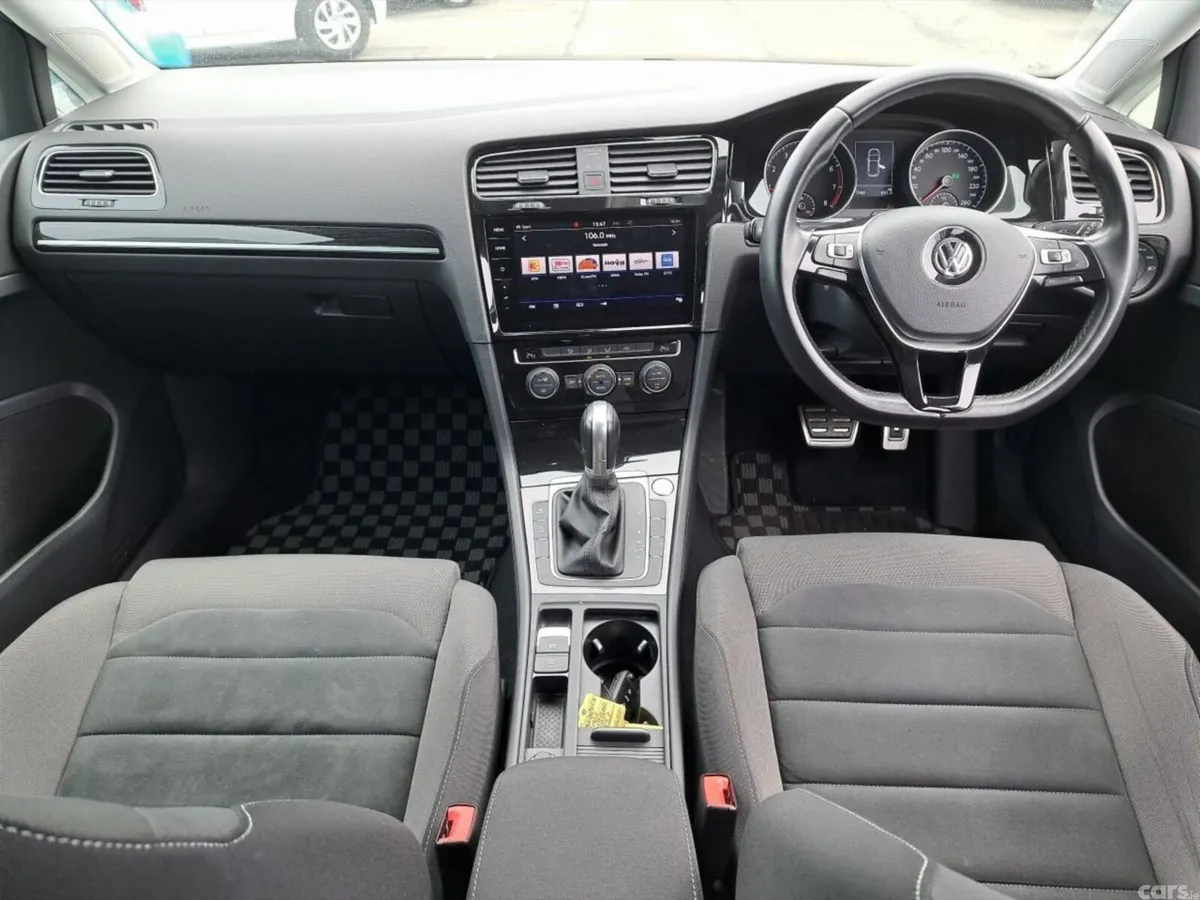 Volkswagen Golf Hatchback, Petrol, 2018, White