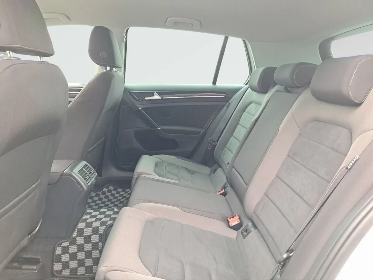 Volkswagen Golf Hatchback, Petrol, 2018, White