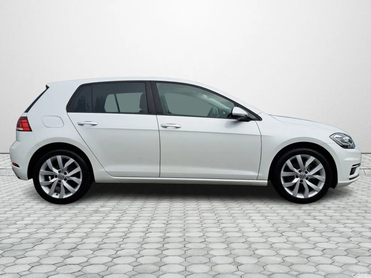 Volkswagen Golf Hatchback, Petrol, 2018, White