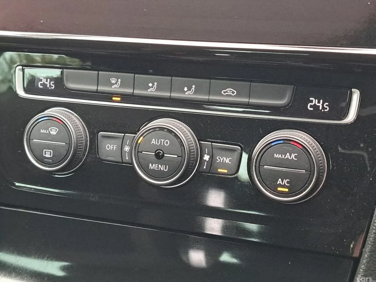 Volkswagen Golf Hatchback, Petrol, 2018, White